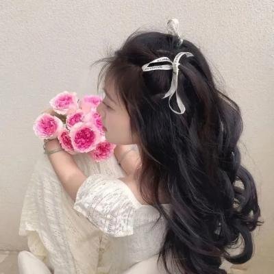 黑暗笼罩她七年